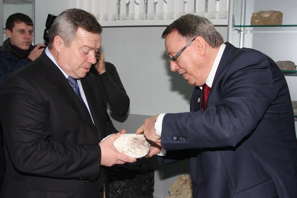 Губернатор Ростовской области В.Ю. 
Голубев  посетил РГУПС